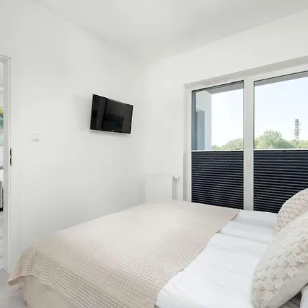Appartement Bright With Balcony For 4 People By Renters