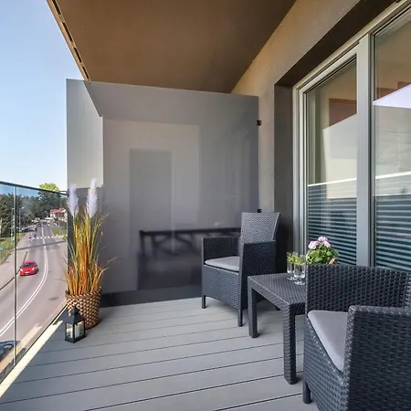 Bright With Balcony For 4 People By Renters Lägenhet *
