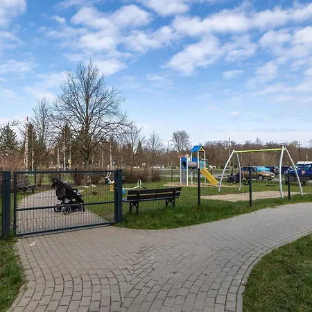 Апартаменты Bright With Balcony For 4 People By Renters Колобжег