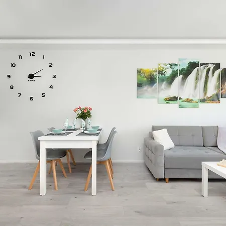 Bright With Balcony For 4 People By Renters Апартаменты