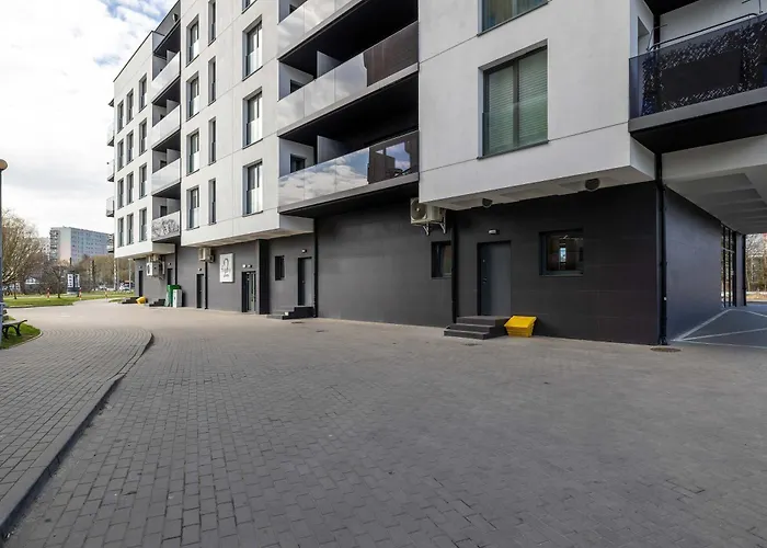 Bright With Balcony For 4 People By Renters 公寓