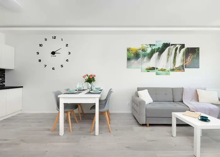 Bright With Balcony For 4 People By Renters 公寓